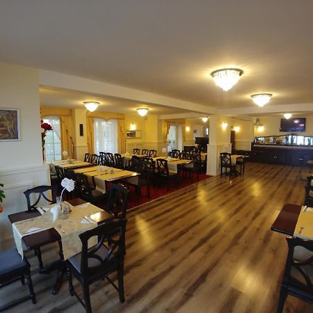 Hotel Mazurski Dworek Міколайкі Екстер'єр фото