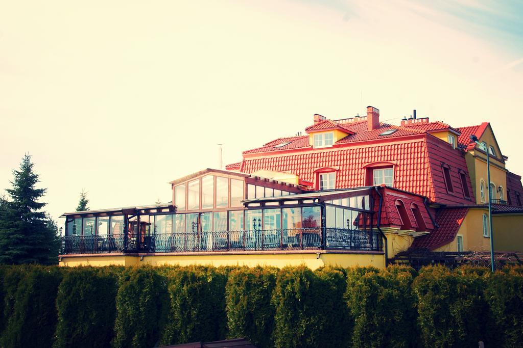 Hotel Mazurski Dworek Міколайкі Екстер'єр фото